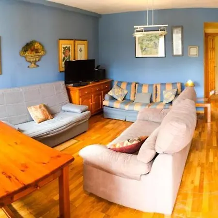 Apartamentos Formigal * フォルミガル